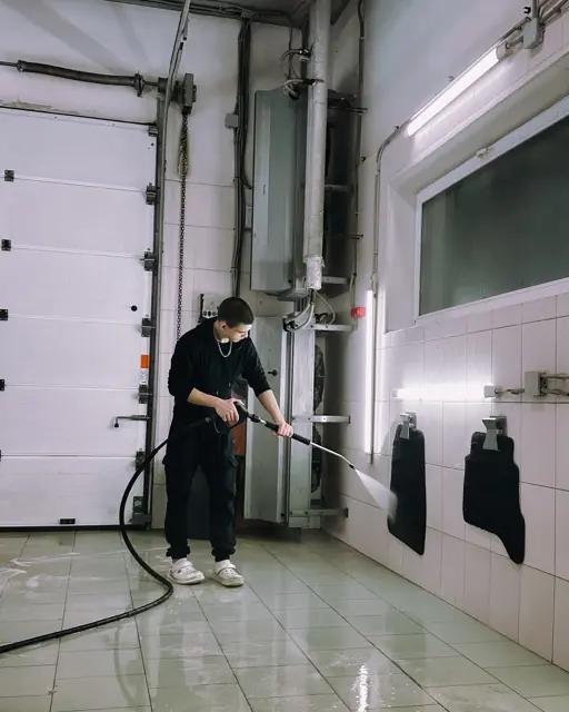 Loading area wash — Spraydaddys commercial